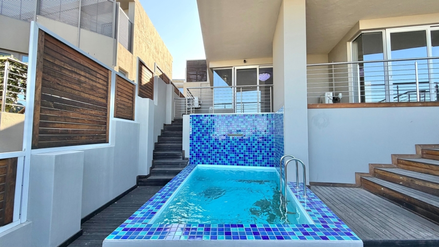 5 Bedroom Property for Sale in Dennegeur Western Cape